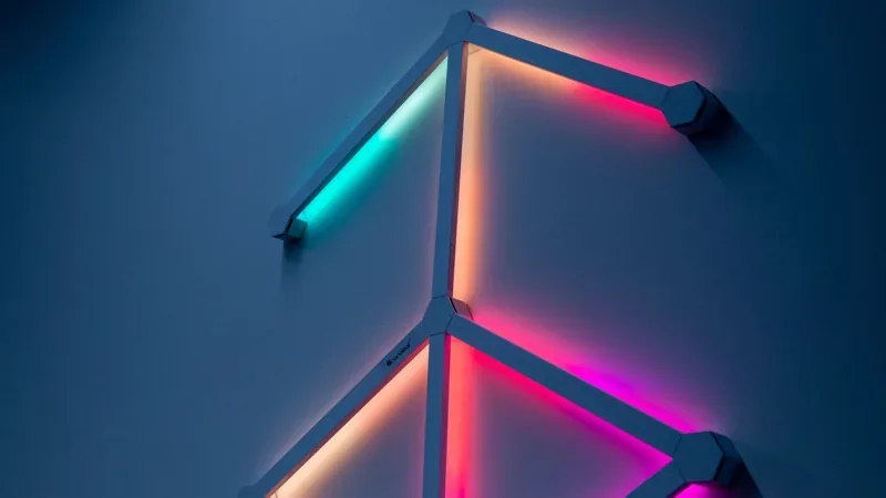 Philips Hue 推出适配 Nanoleaf Shapes 的控制模块，可直接接入 Hue 应用封面图